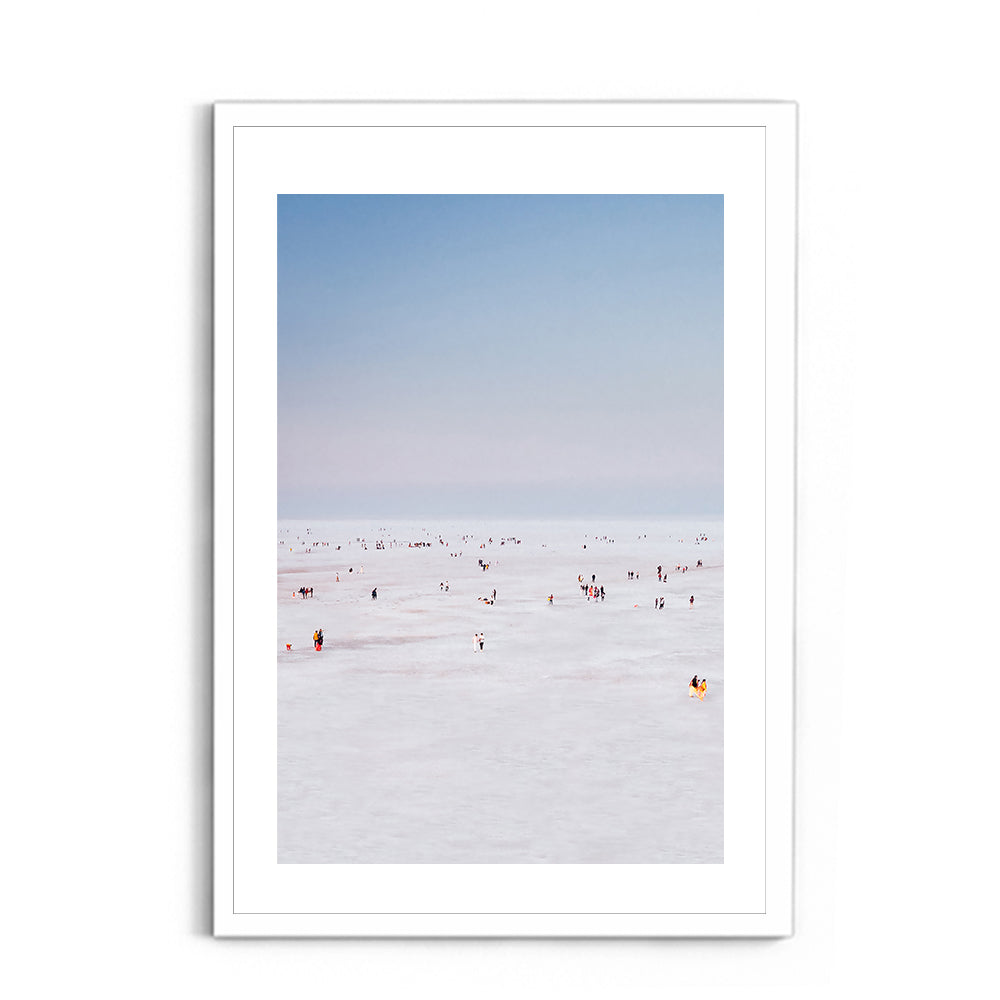 Walk around the coarse white salt desert - Rann of Kutch